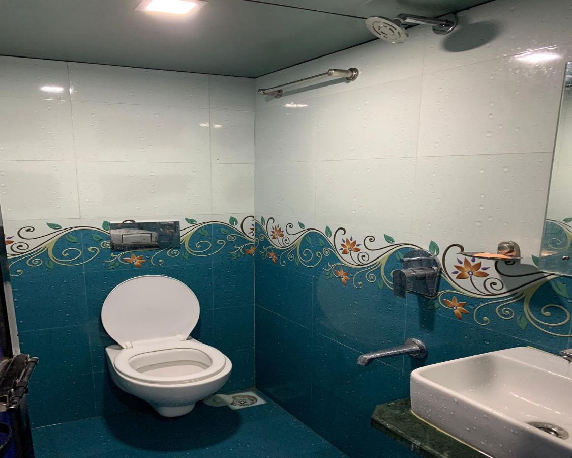 Neenava Dormitory Bombaj Zewnętrze zdjęcie